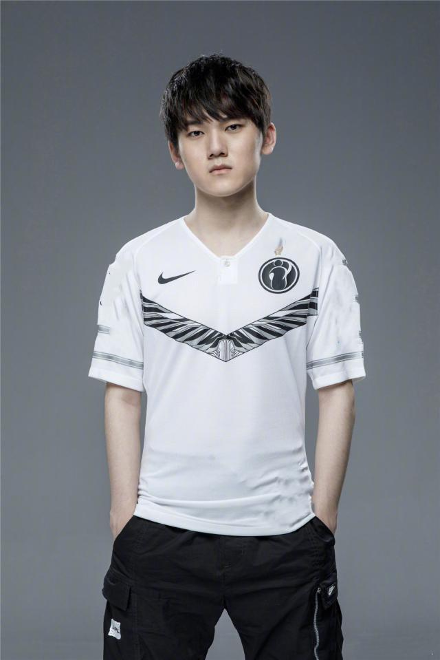 【赛后战报】轻松写意， JD Gaming 2：0碾压战胜FPX豪取三连胜