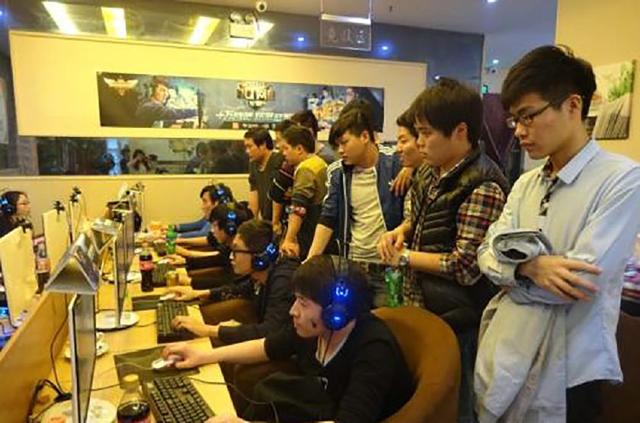 Xun 是对的！赵信的金枪没有掉落，Ertahan 带领团队冲向 JD Gaming 赢得了第一场比赛